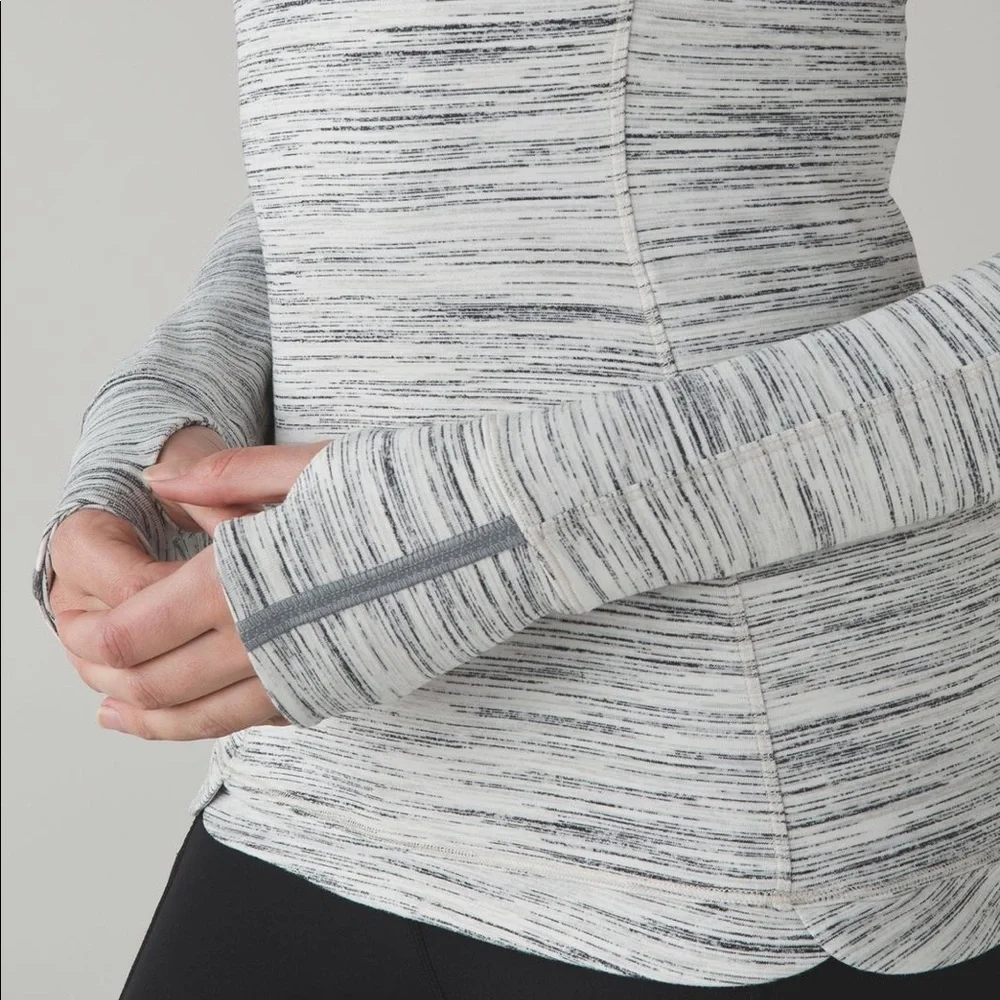 Super rare! Lululemon Runderful Space dye Silver‎